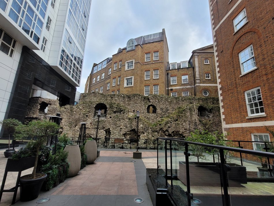 Cooper's Row Roman and Medieval City Wall, City of London
