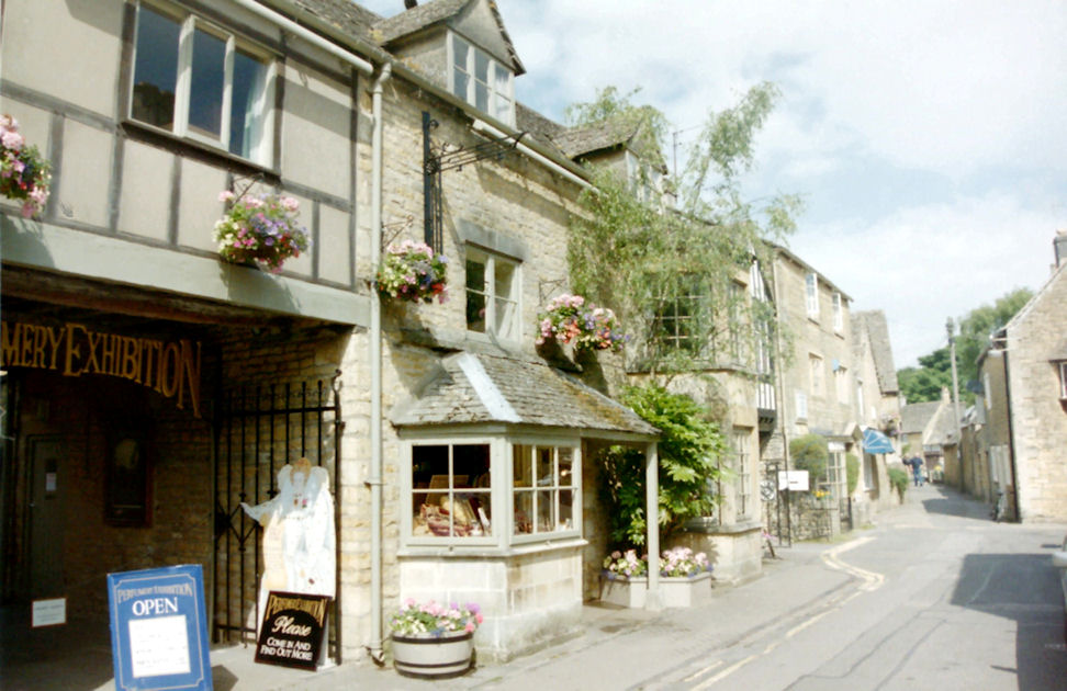 Typical Cotswolds Houses in Bourton-on-the-Water, Gloucestershire