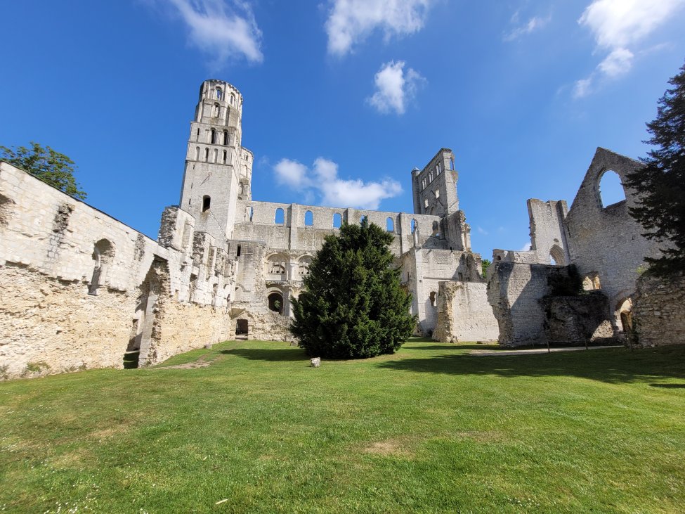 The Abbaye de Jumi�ges, Normandy, France