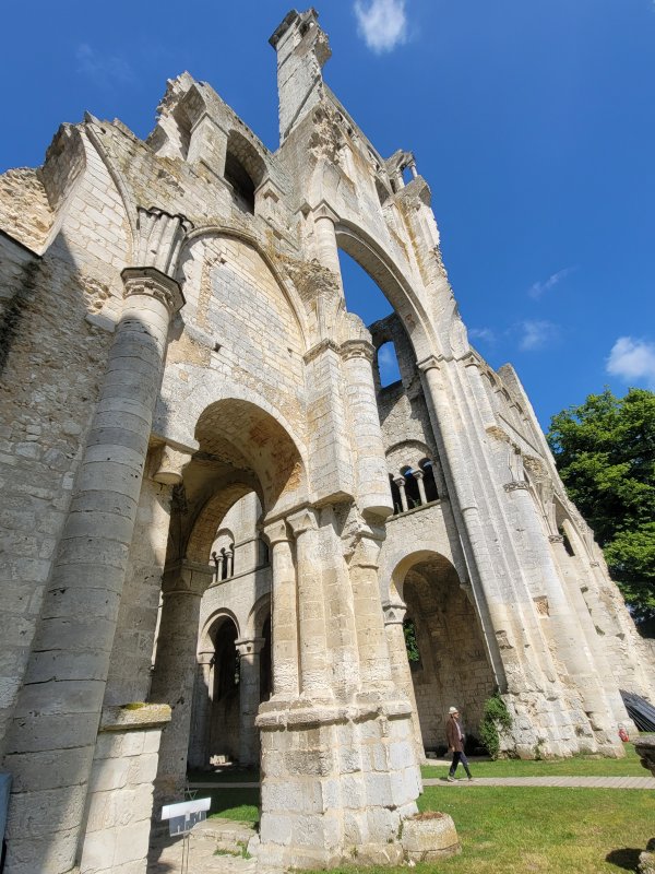Soaring Ruins of the Abbaye de Jumi�ges, Normandy, France