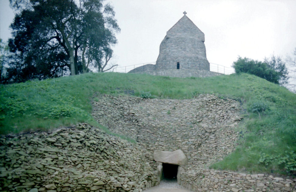 La Hogue Bie - Church and Prehistoric Burial Mound - Jersey, Channel Islands