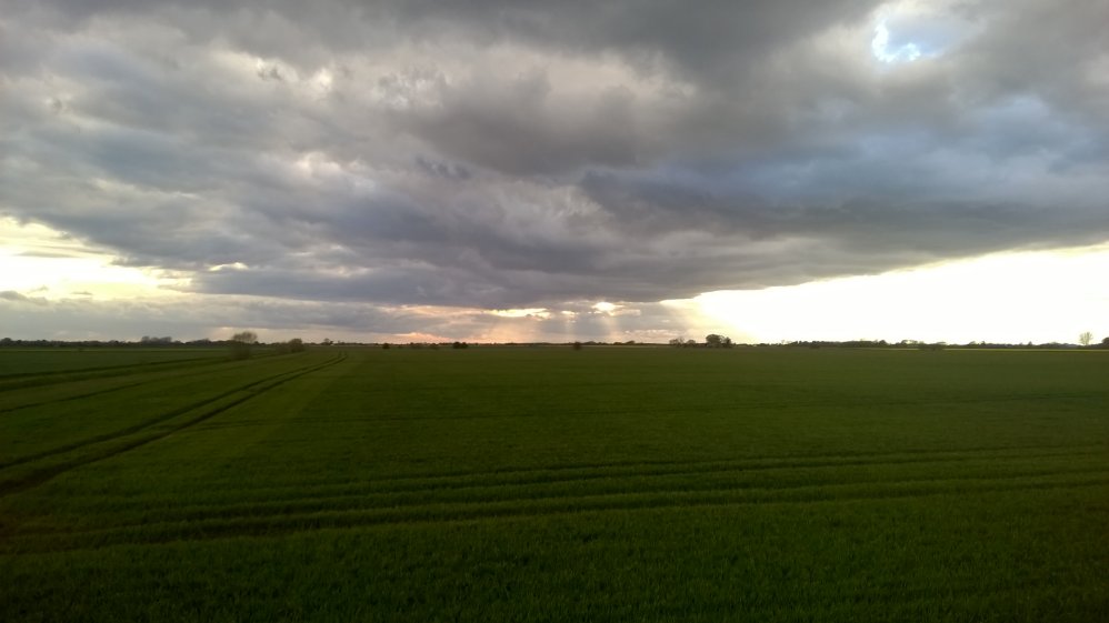 Fenland sky over Frithville, Lincolnshire
