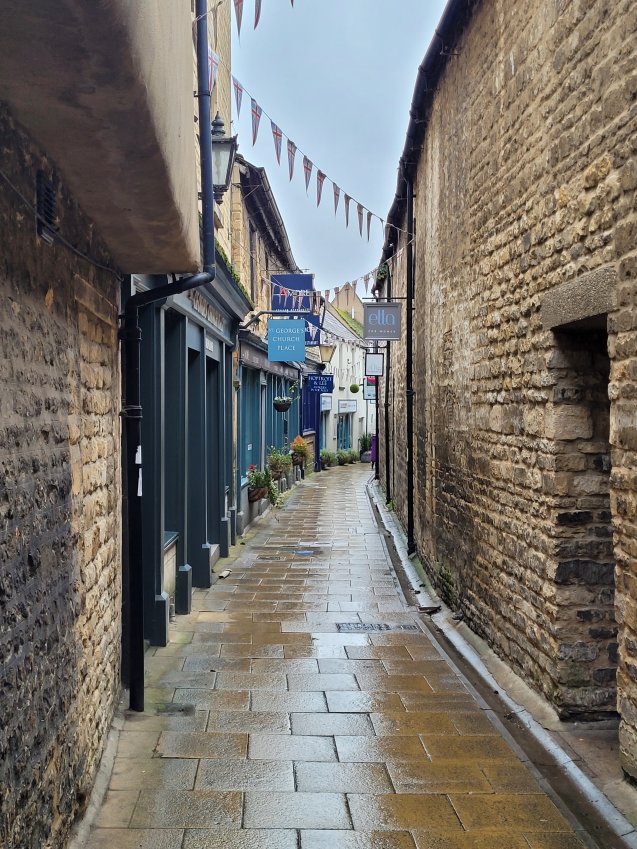 Another of Stamford's Ginnels, Lincolnshire