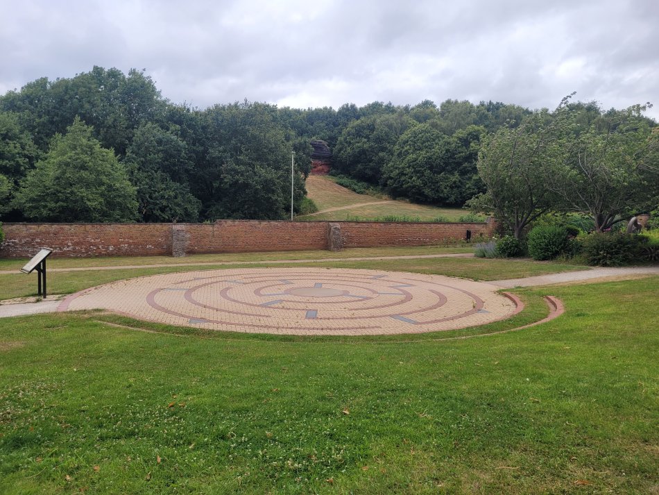 Bramcote Hills Walled Garden, Nottinghamshire