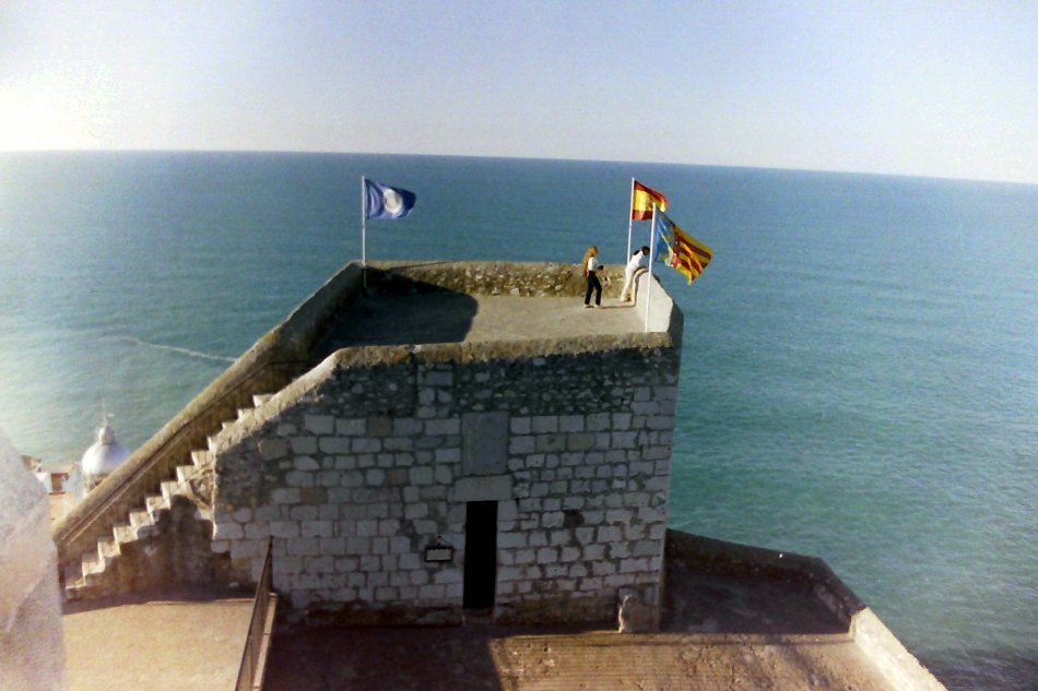 Looking out to sea from Pe�iscola, Spain