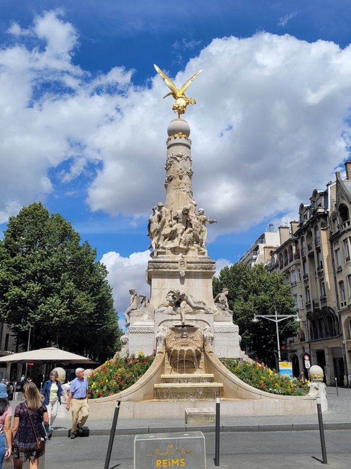 Sub� Founztain, Place Drouet d'Erlon, Reims, France