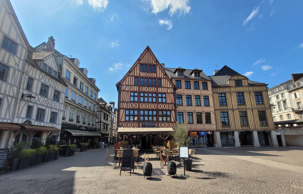 Place du Vieux March�, Rouen, Normandy, France